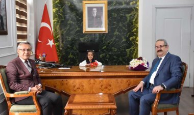 SALİHLİ KAYMAKAMI SAĞLAM KAYMAKAMLIĞI EYLÜL ÇIRAK'A DEVRETTİ.